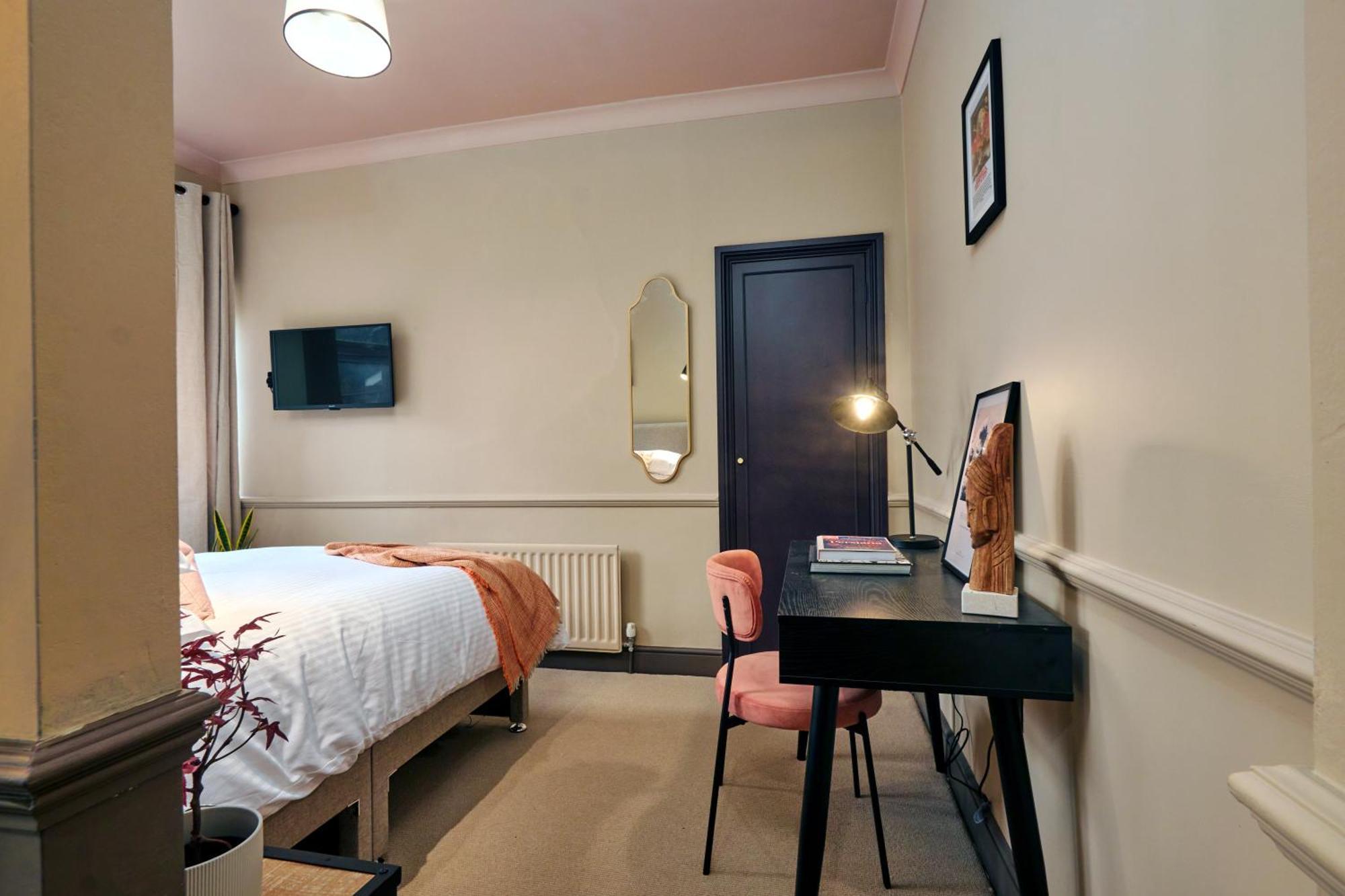 Settle In Winchester - Stylish Self Check-In Rooms Eksteriør billede